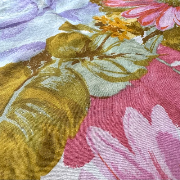 Vintage Floral & Crochet Lace Square Tablecloth - Picture 3 of 15